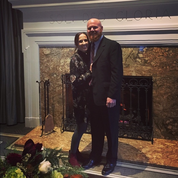 Meet your Posher, Lorelle - Picture 1 of 2